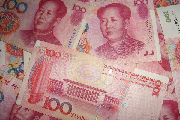 В условиях санкций юань может укрепить свои позиции. Разбираем, стоит ли в него вкладываться