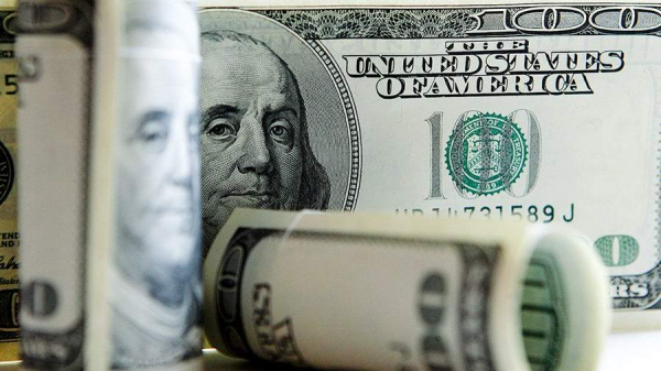 Центробанк дал советы по хранению сбережений в долларах на фоне санкций
