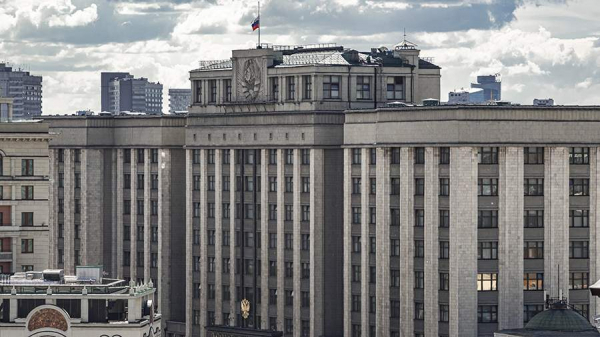 В России могут отменить комиссию для переводов физлиц до 1,4 млн рублей
