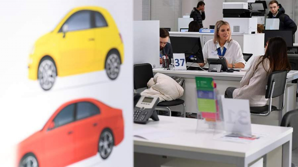 В России пятый месяц подряд растет число выданных автокредитов

