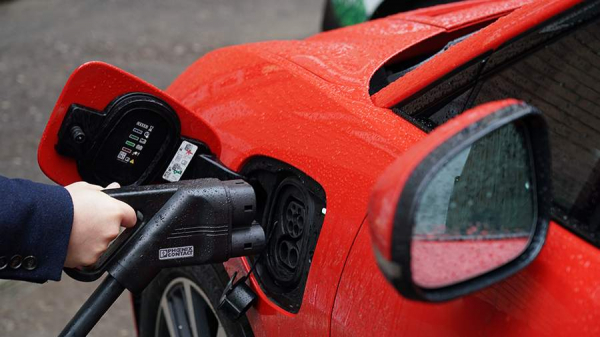 Минпромторг предложил ввести скидки на покупку электромобилей в кредит
