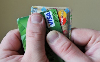 Риск отключения России от систем Visa и Mastercard стремится к нулю